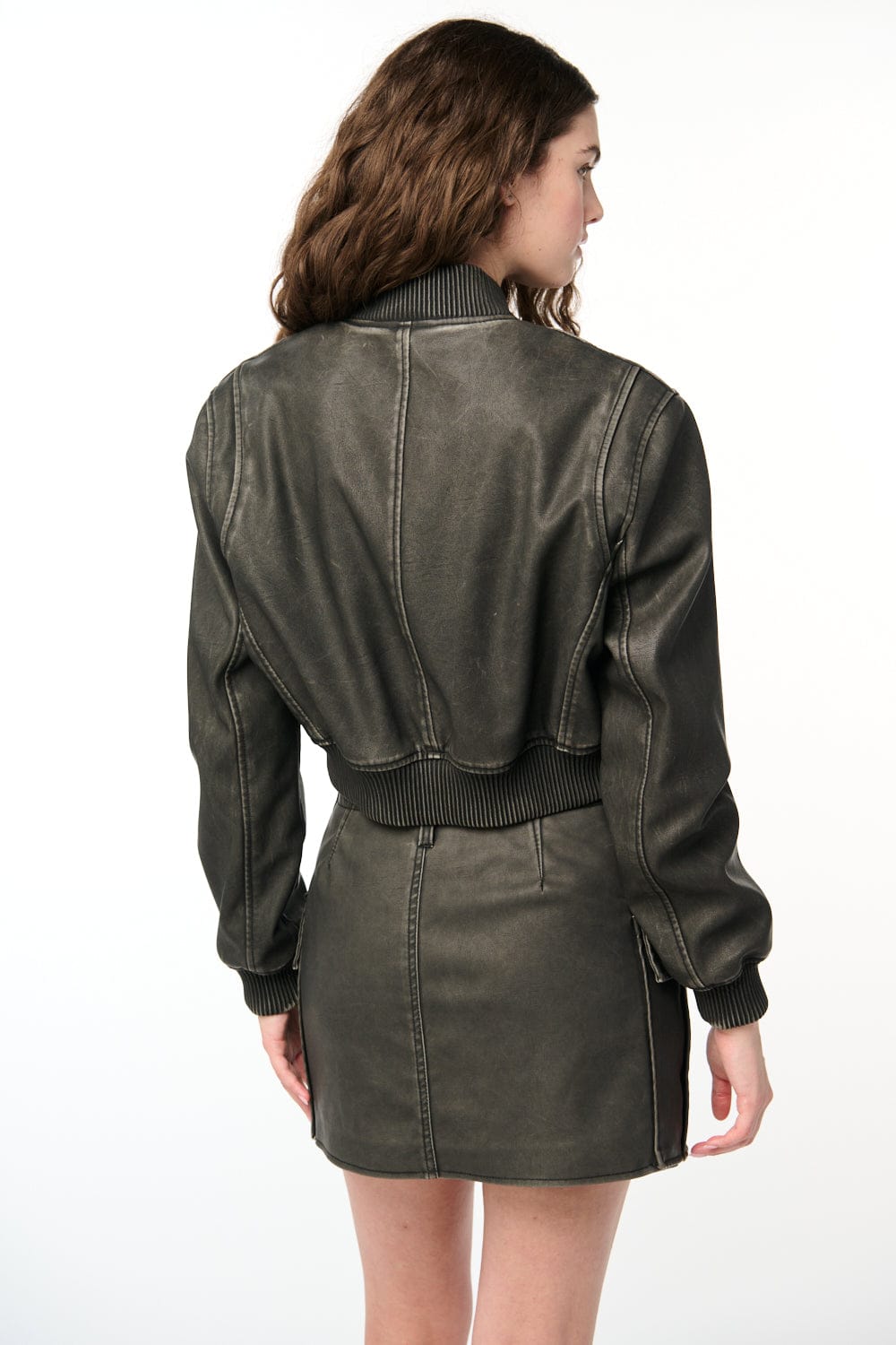 On Track Bomber thumbnail 4