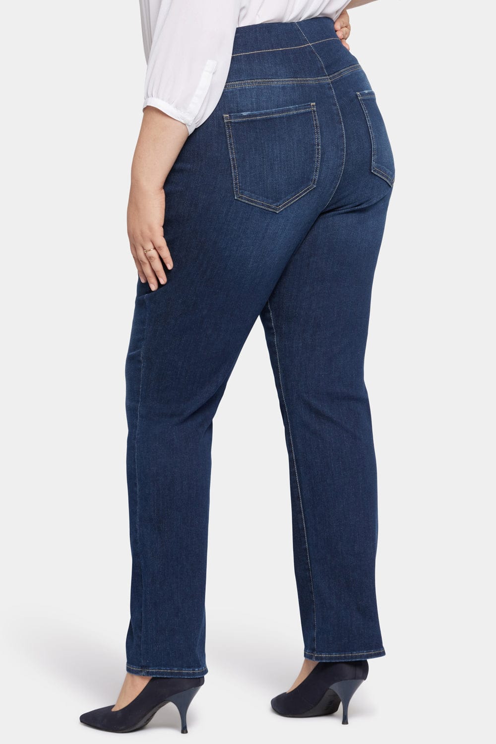 Pull-on Straight Jeans in Plus Size thumbnail 2