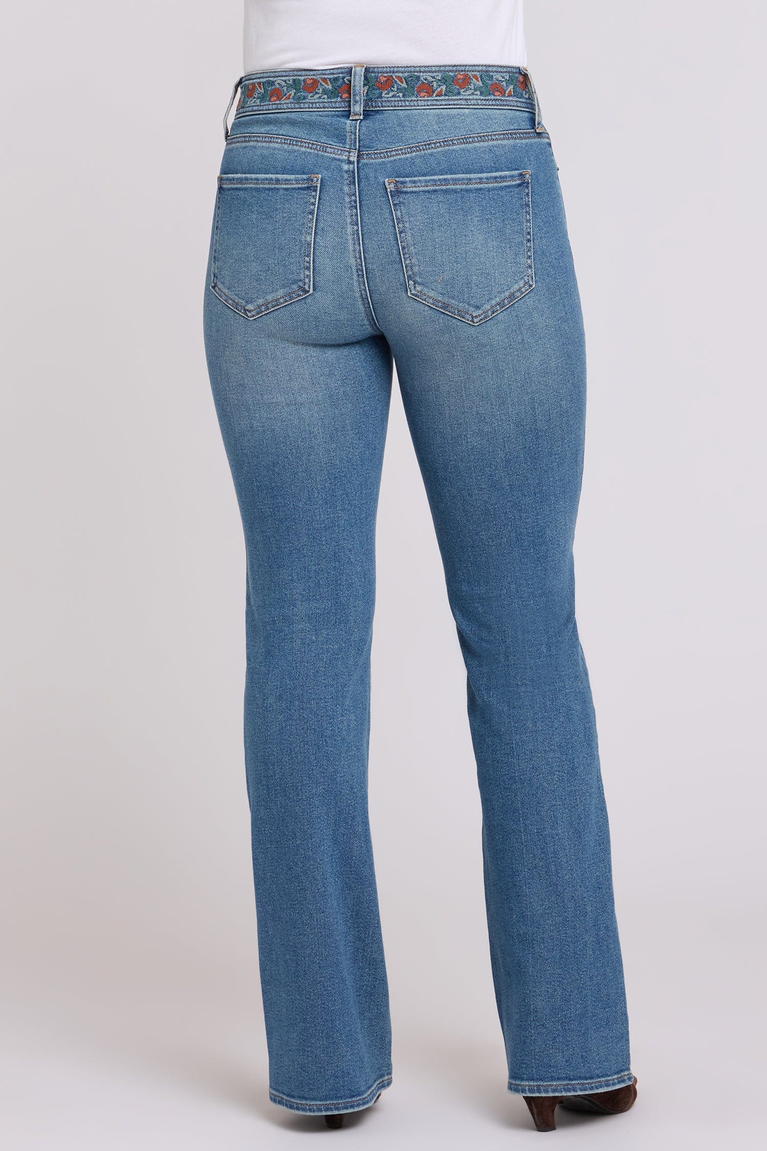 Brooklyn Bootcut Jeans thumbnail 7