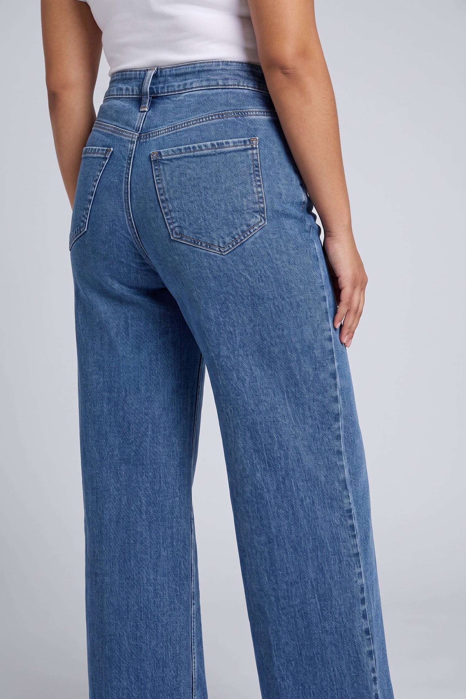 Teresa Wide Leg Jeans in Plus Size thumbnail 5