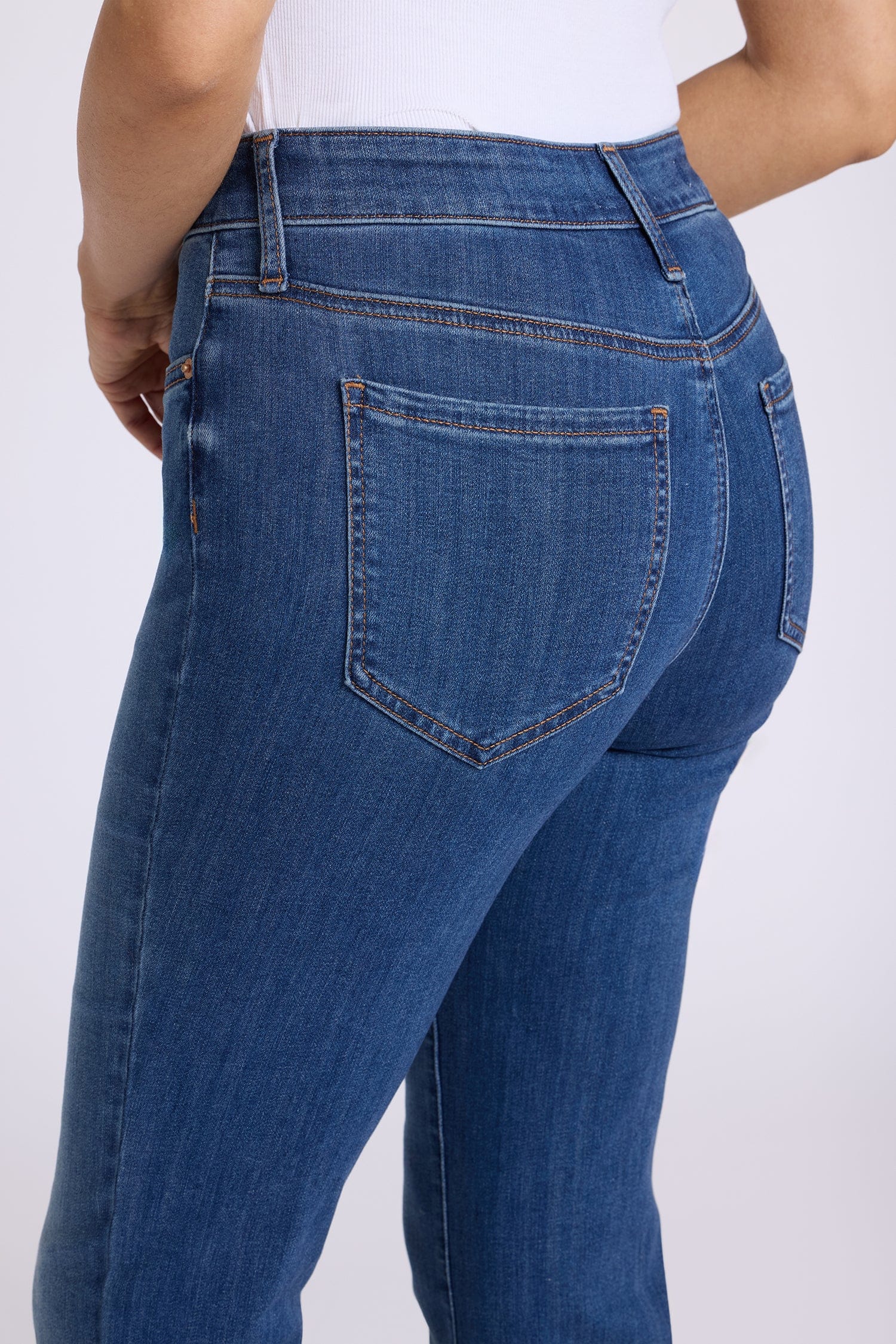 Marilyn Straight Jeans in Tall thumbnail 5