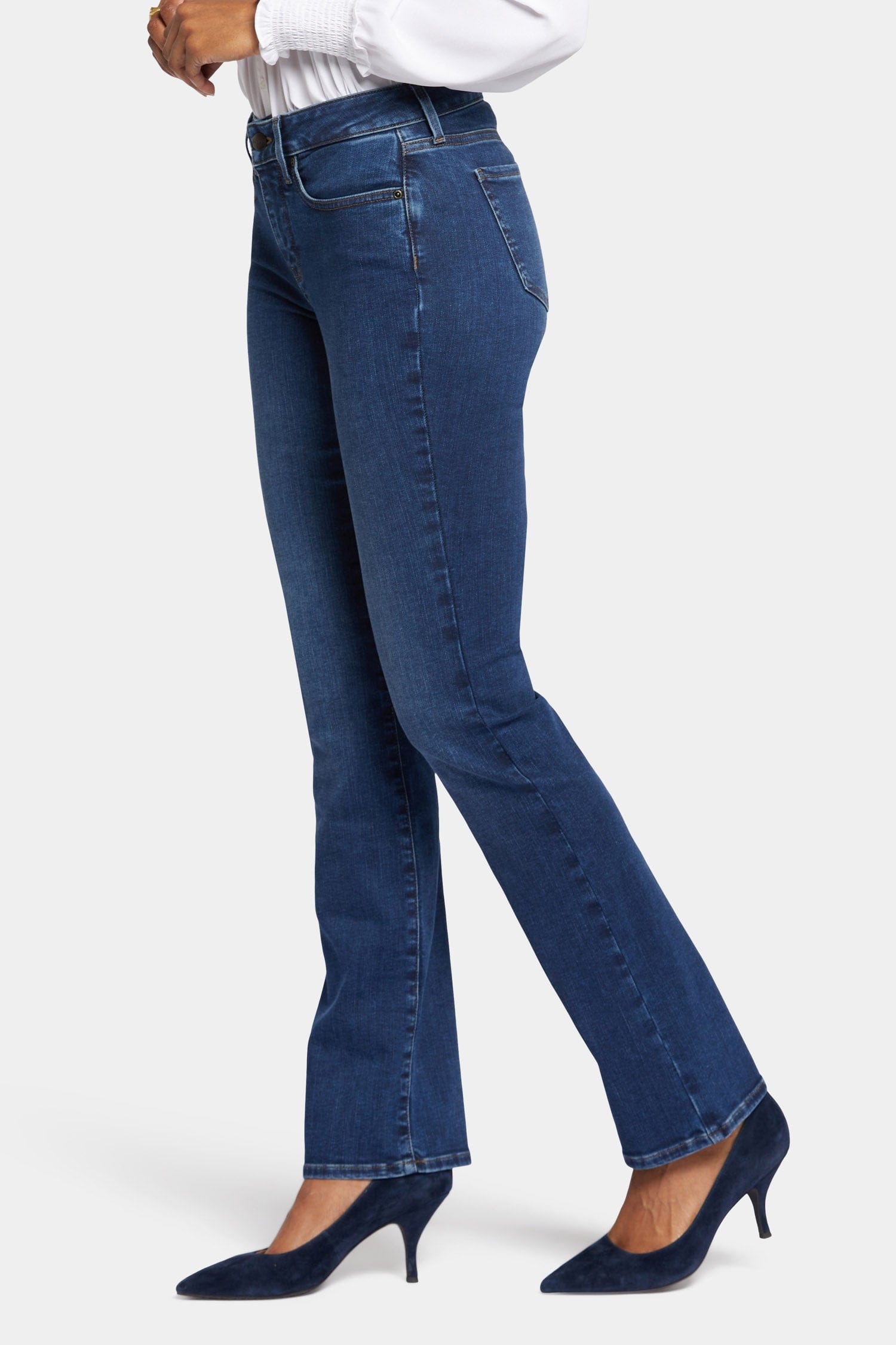 Barbara Bootcut Jeans in Petite thumbnail 3