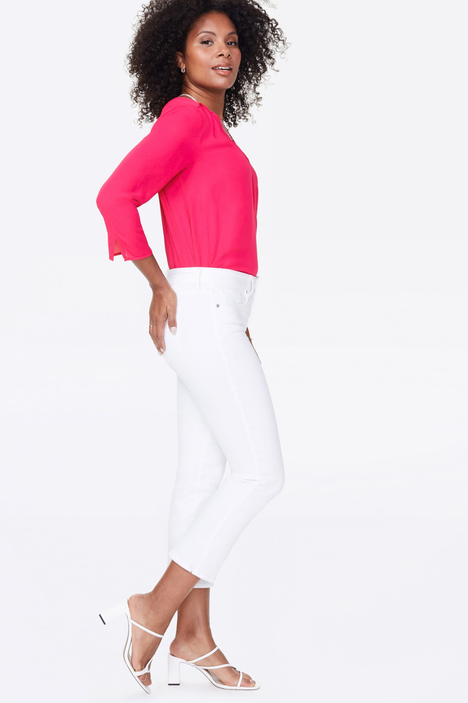 Marilyn Straight Ankle Jeans thumbnail 3