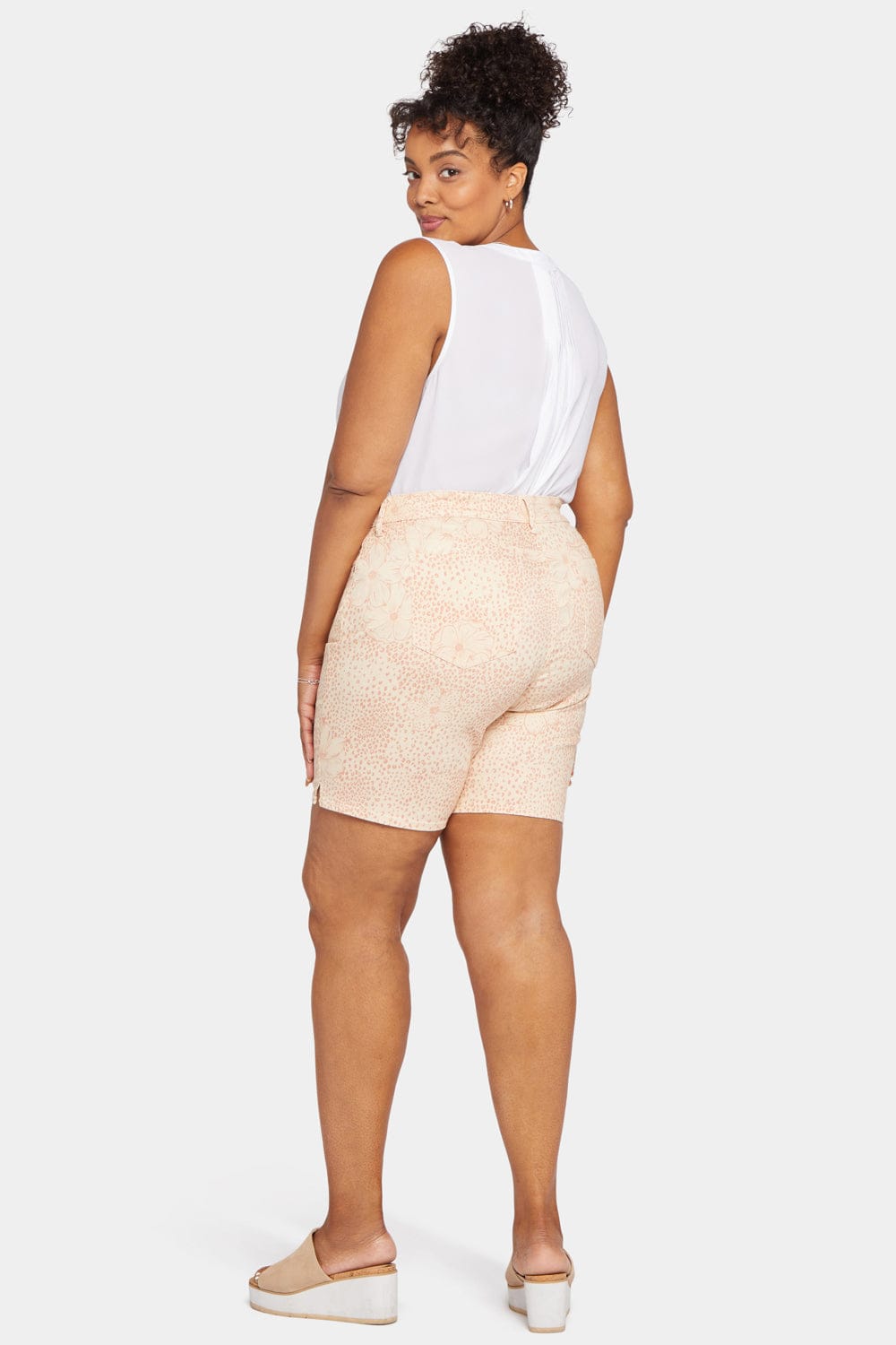 Ella Denim Shorts in Plus Size thumbnail 6