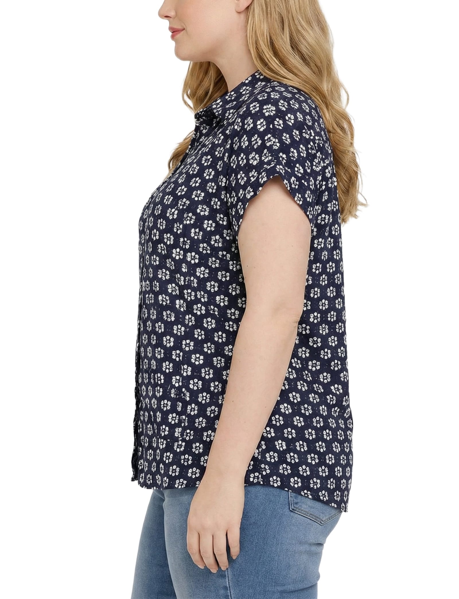 Plus Size Short Sleeve Lace Blouse thumbnail 2