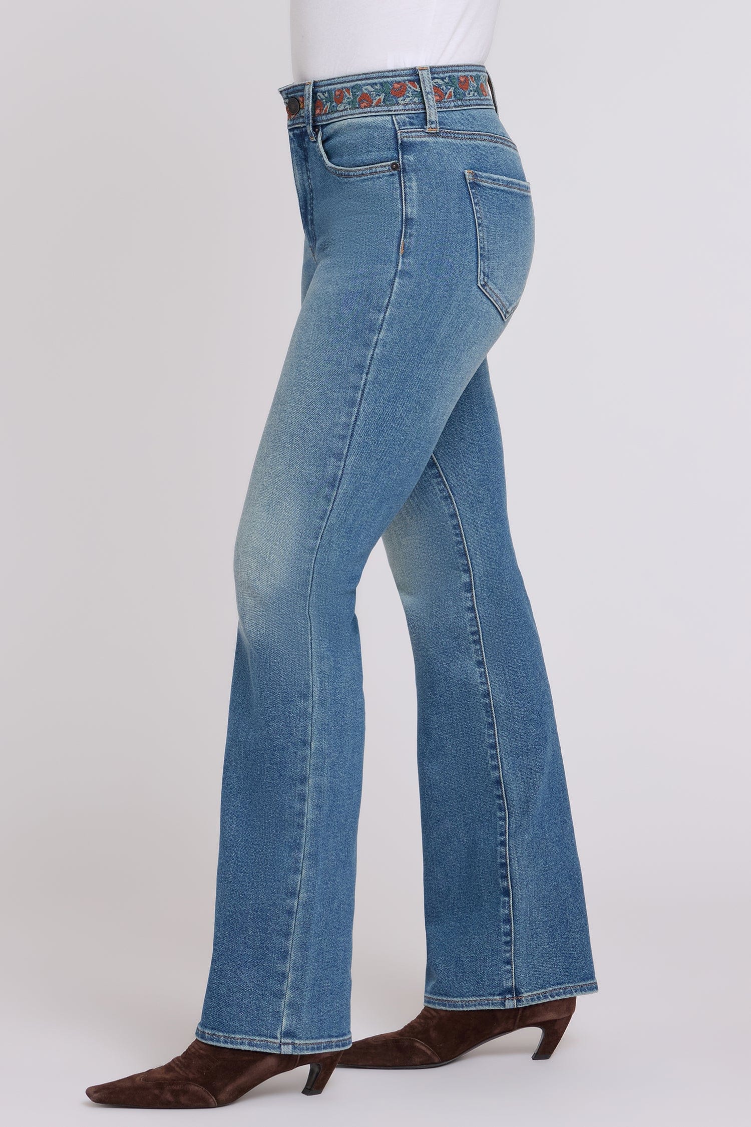 Brooklyn Bootcut Jeans thumbnail 5