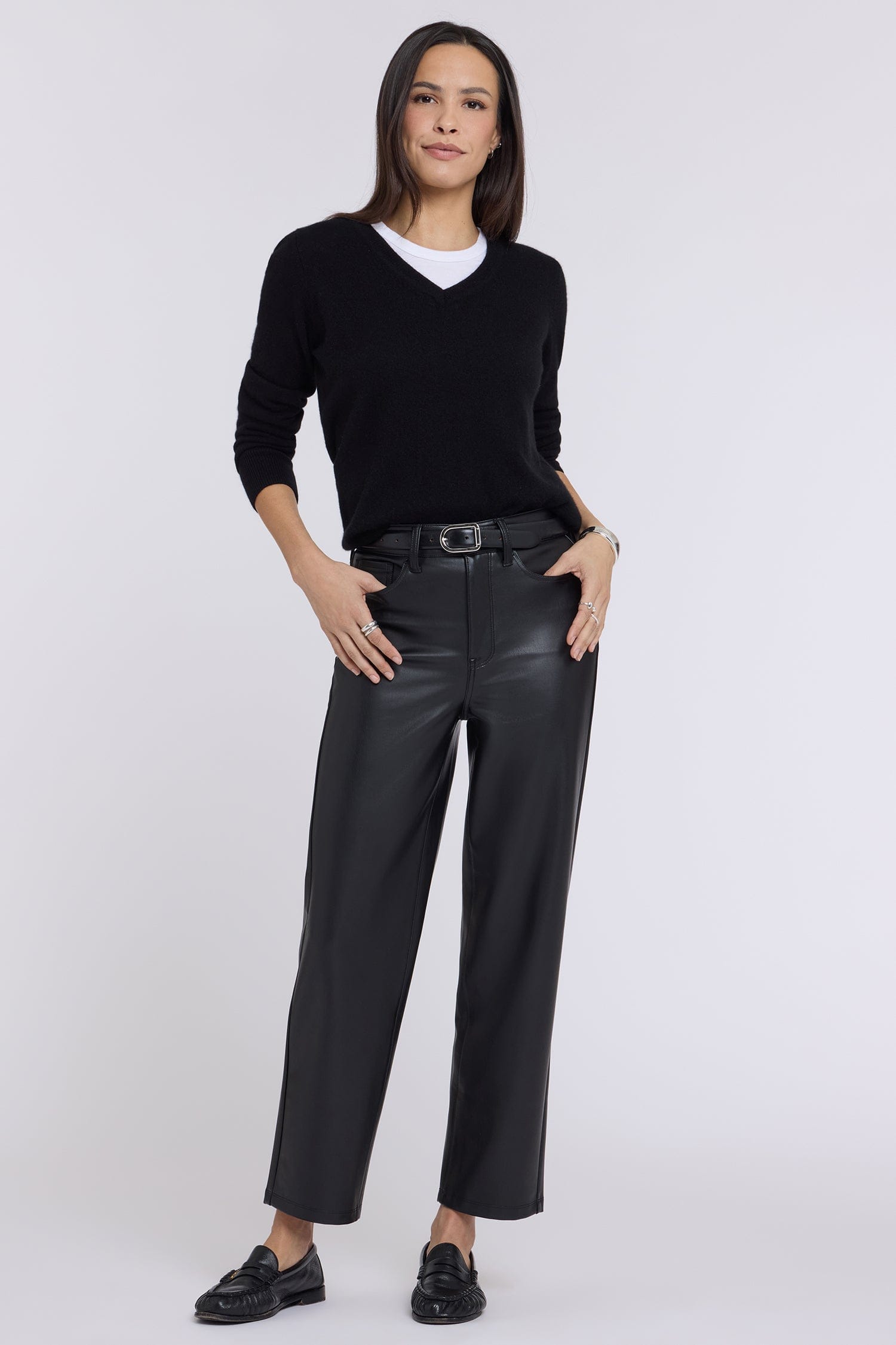 10 / Black