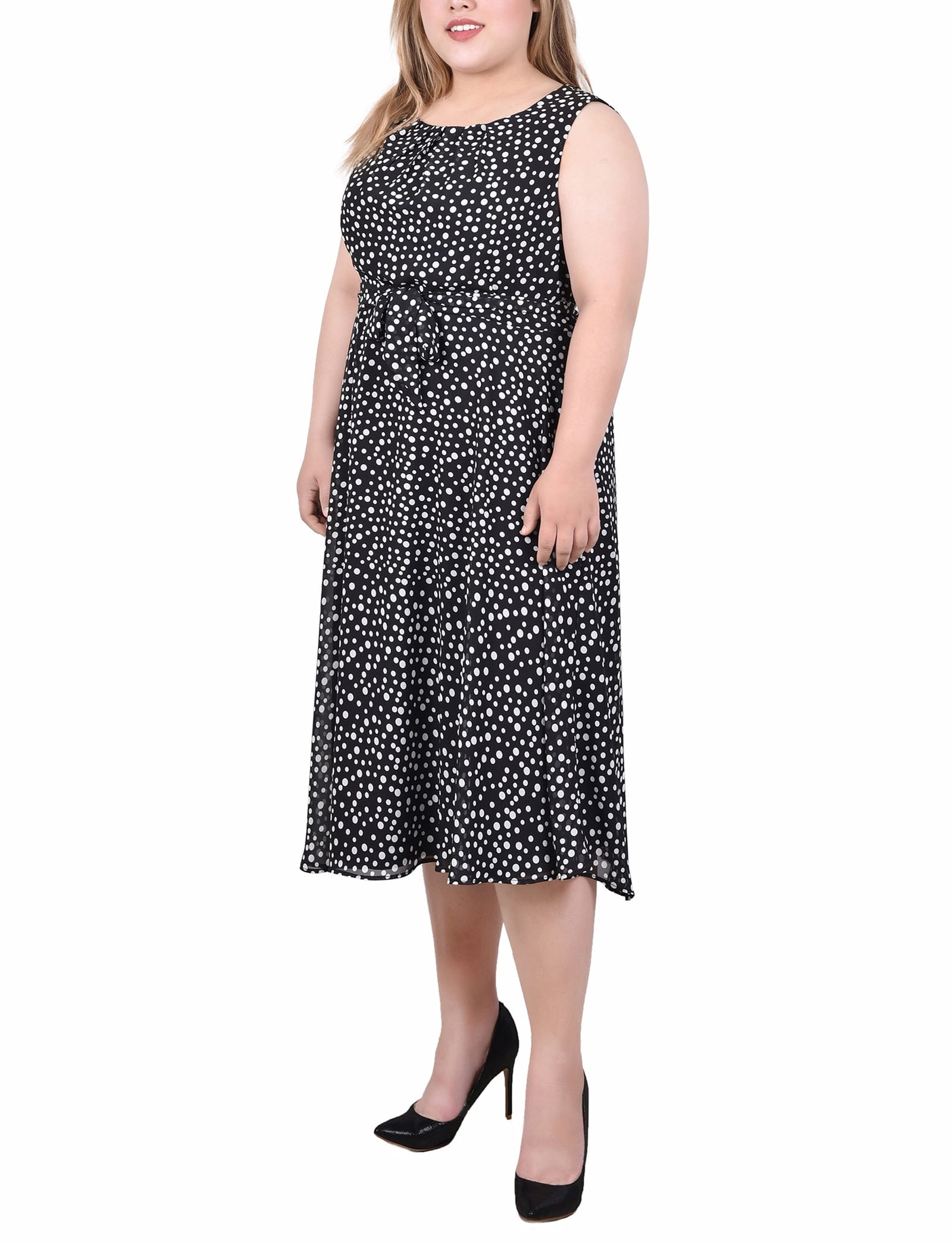 Plus Size Sleeveless Chiffon Belted Dress thumbnail 2