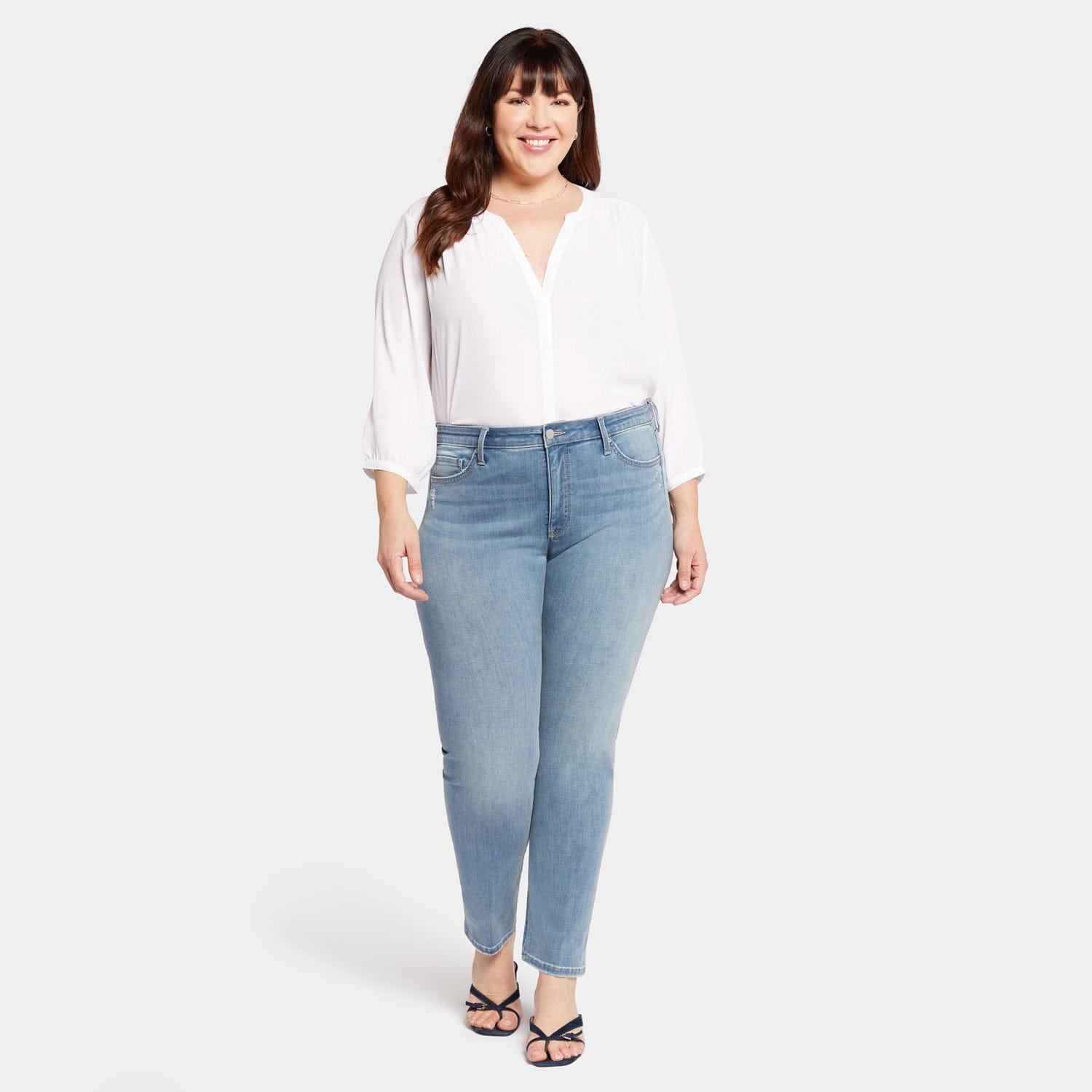 Le Silhouette Sheri Slim Jeans in Plus Size thumbnail 6