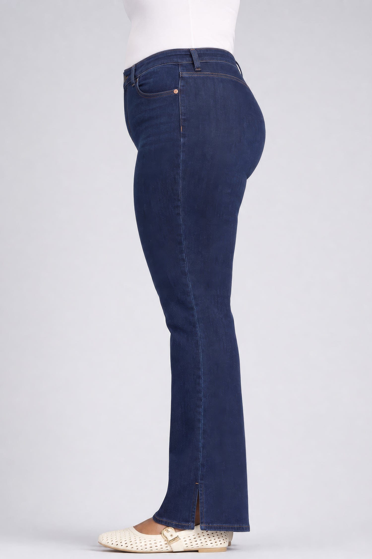 Brooklyn Bootcut Jeans in Plus Size thumbnail 3