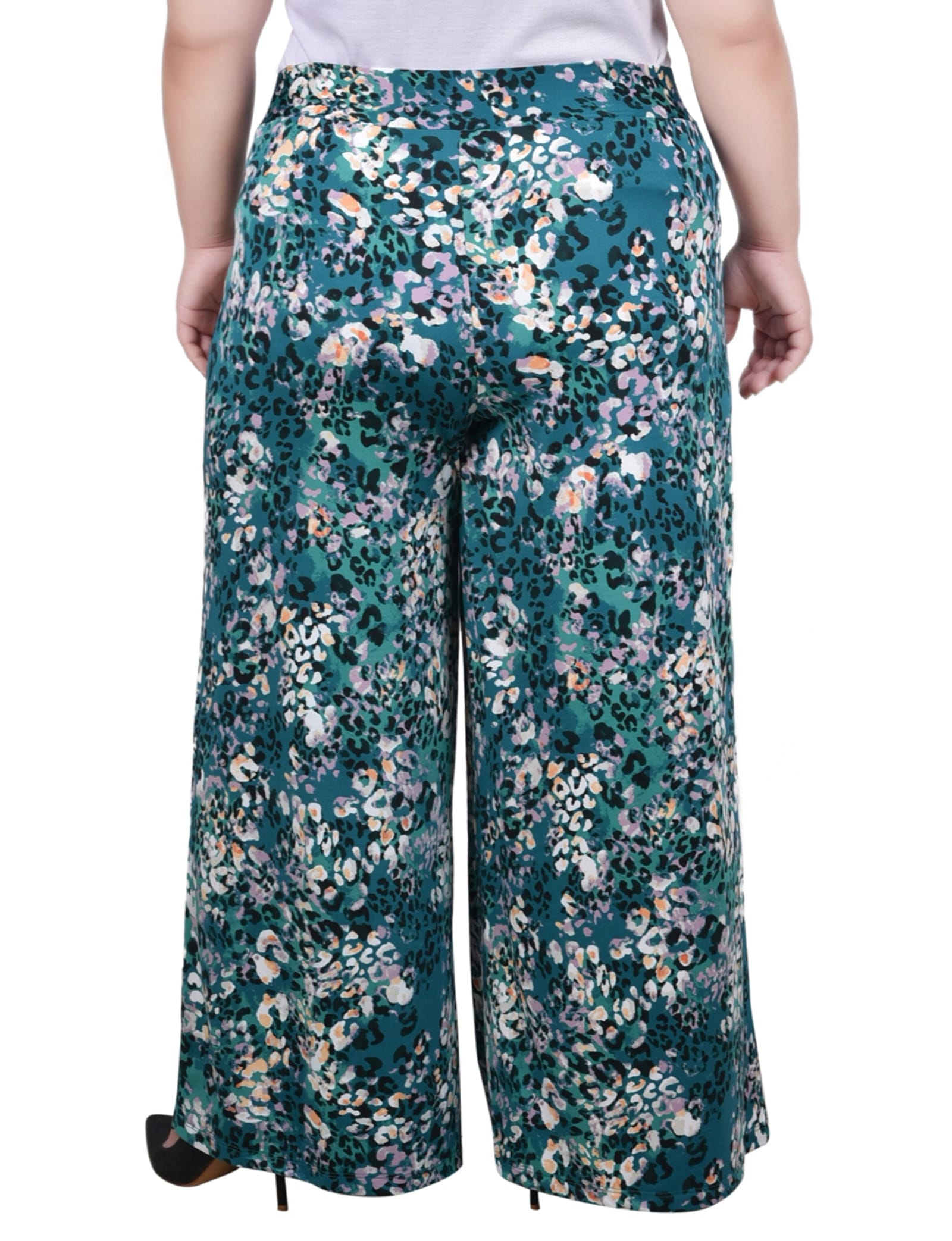 Plus Size Wide Leg Pull on Pant thumbnail 3