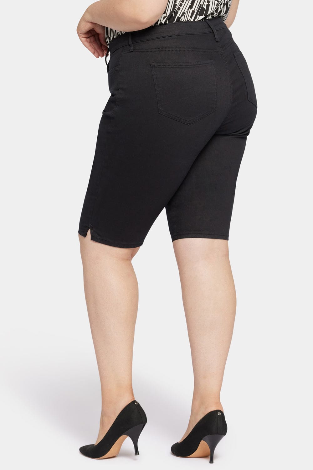 Sophie Bike Capri Jeans in Plus Size thumbnail 2