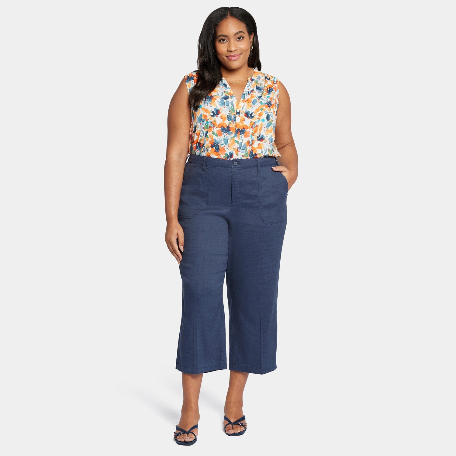 Wide Leg Cargo Capri Pants in Plus Size thumbnail 7