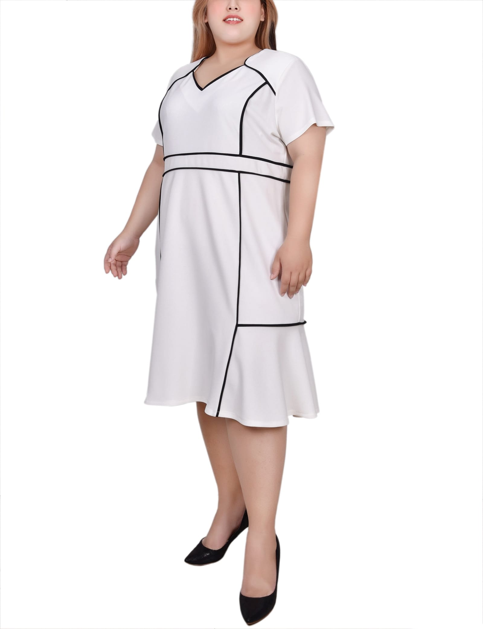 Plus Size Short Sleeve Piped Detail Dress thumbnail 2