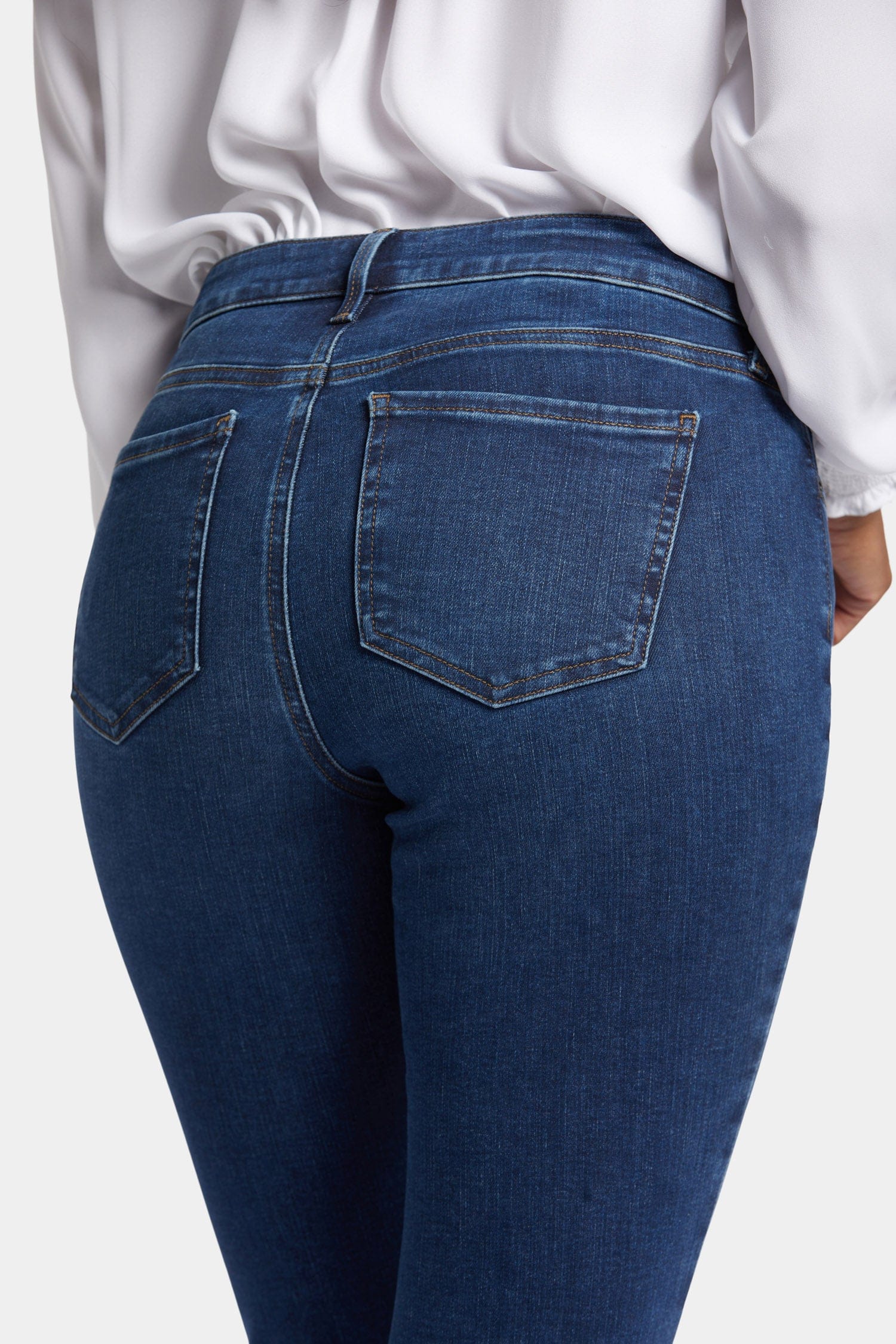 Barbara Bootcut Jeans in Petite thumbnail 6