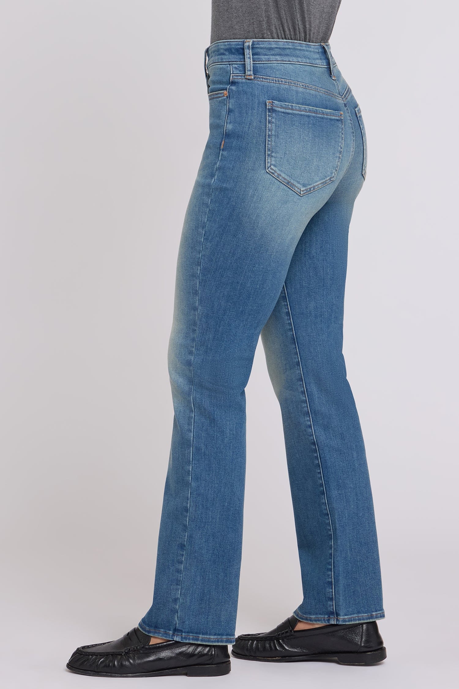 Marilyn Straight Jeans in Petite thumbnail 3