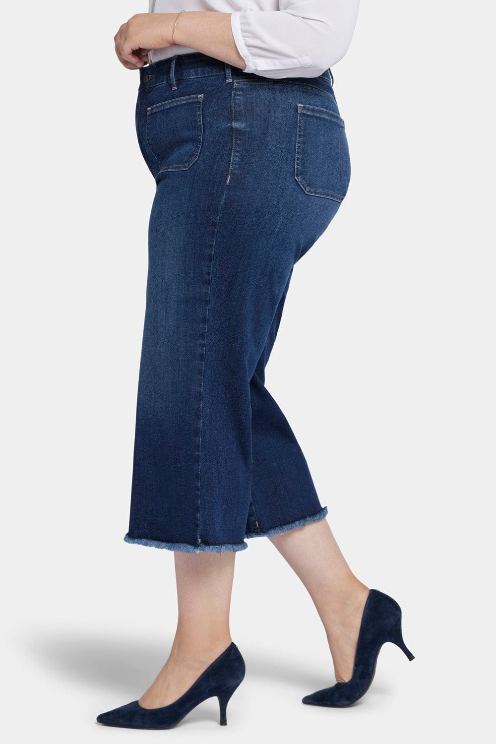 Patchie Wide Leg Capri Jeans in Plus Size thumbnail 3