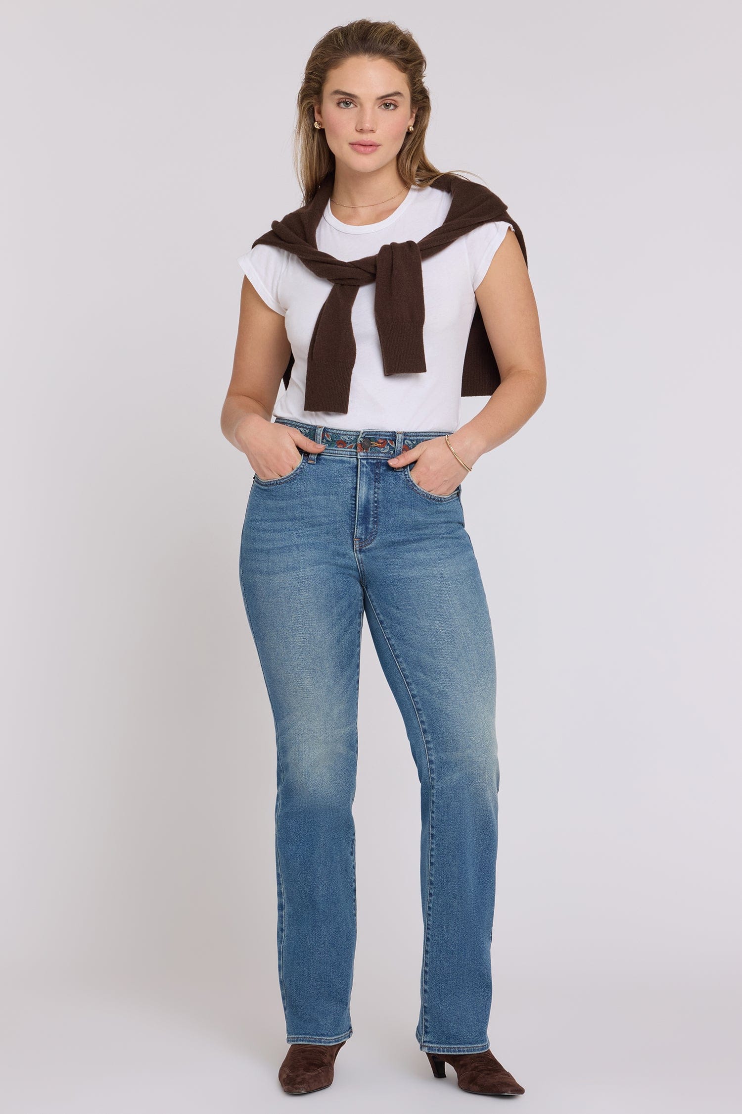 Brooklyn Bootcut Jeans thumbnail 3