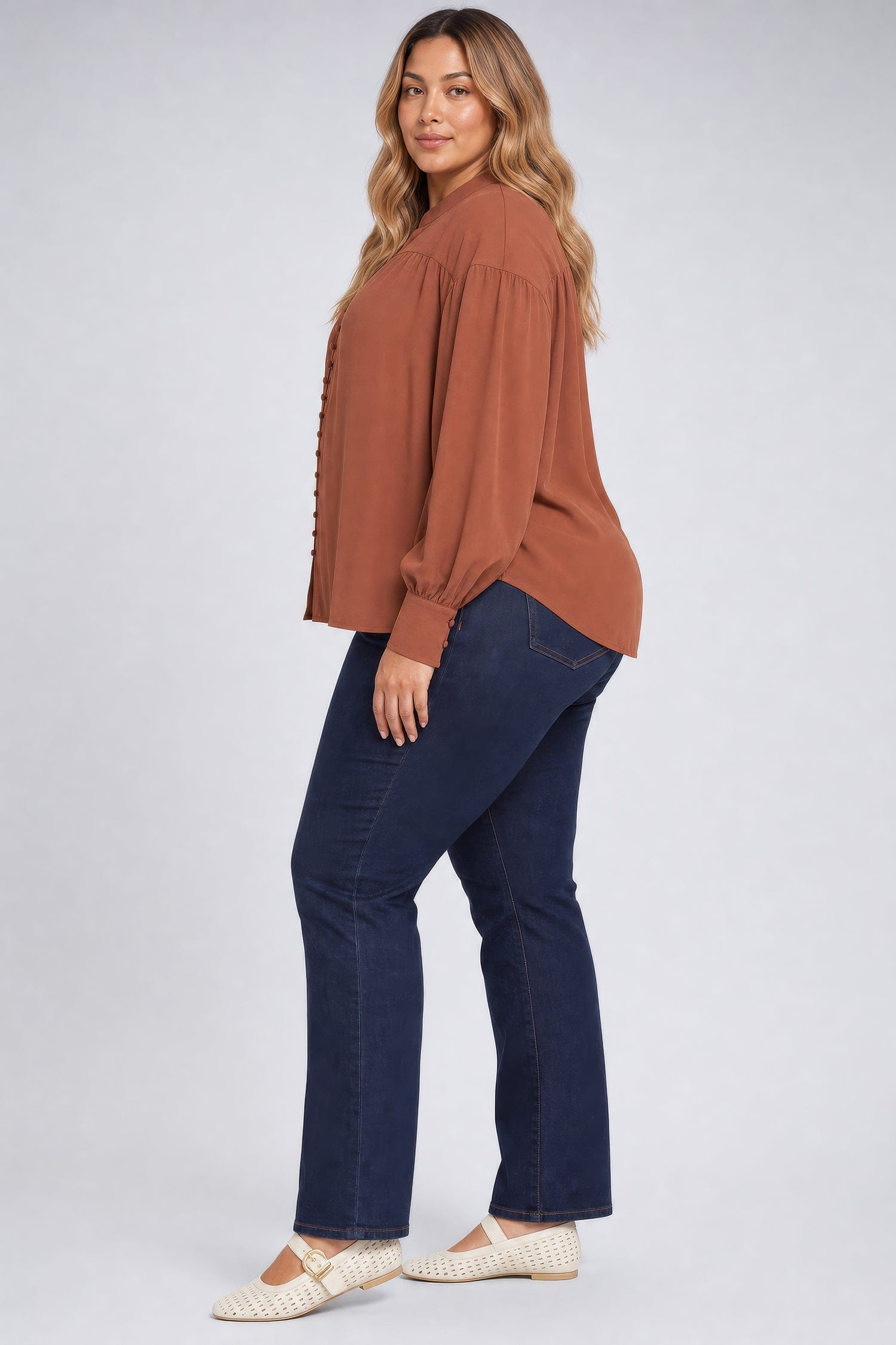 Anika Blouse in Plus Size thumbnail 3