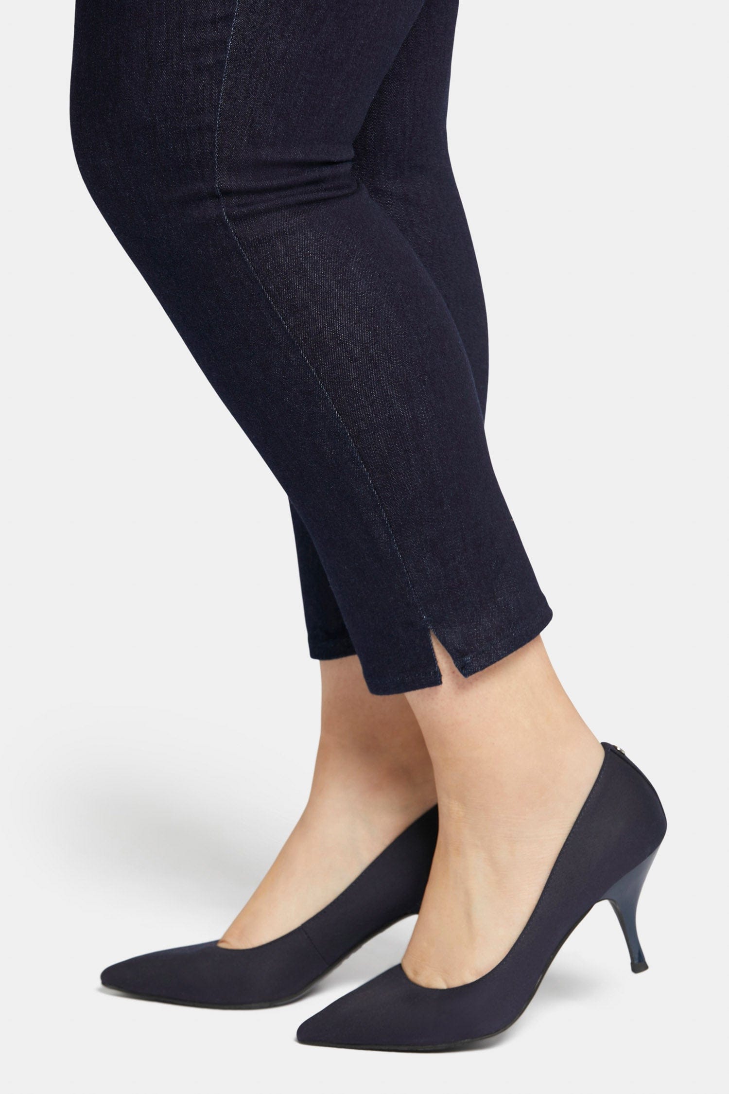 Skinny Ankle Pull-on Jeans in Plus Size thumbnail 6