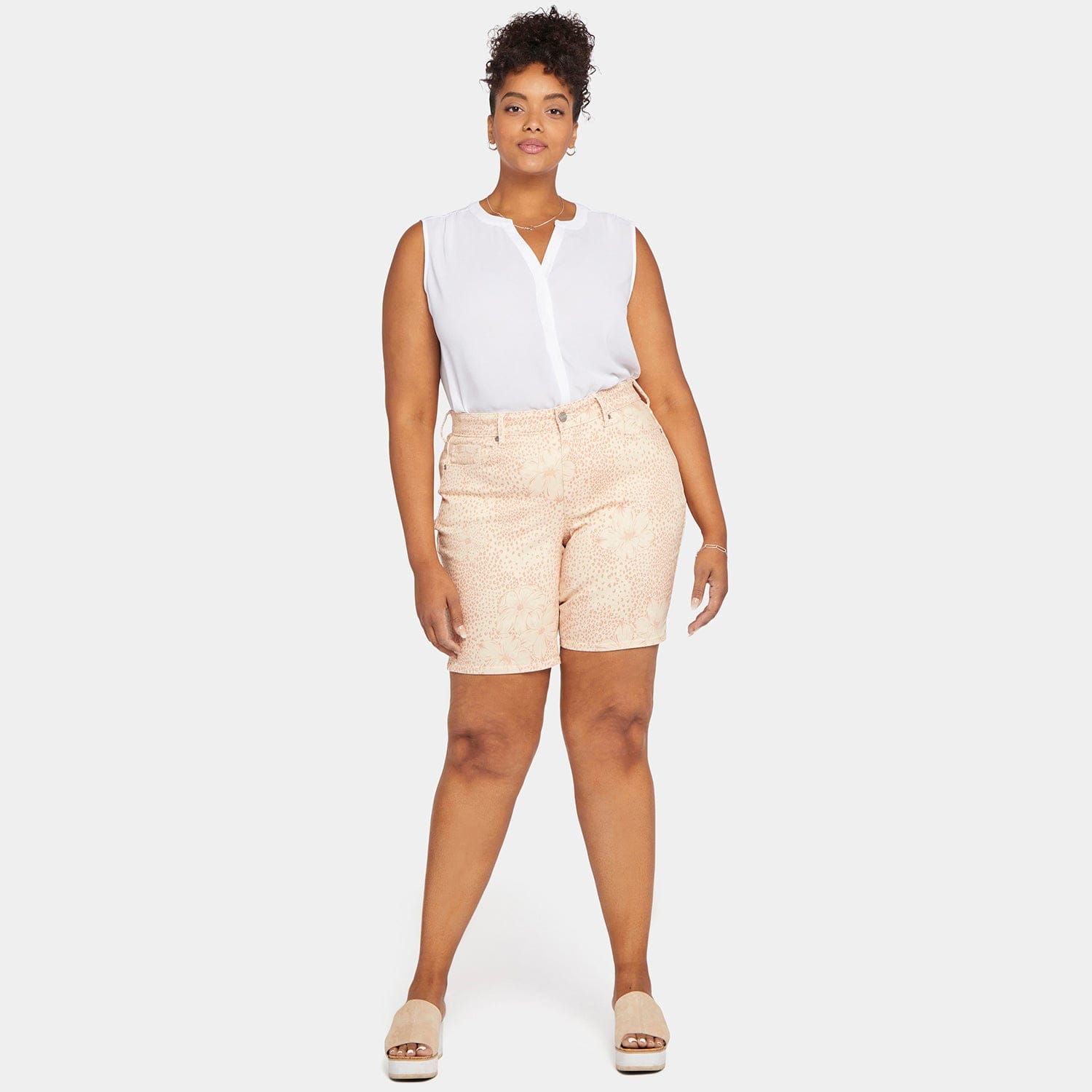 Ella Denim Shorts in Plus Size thumbnail 7
