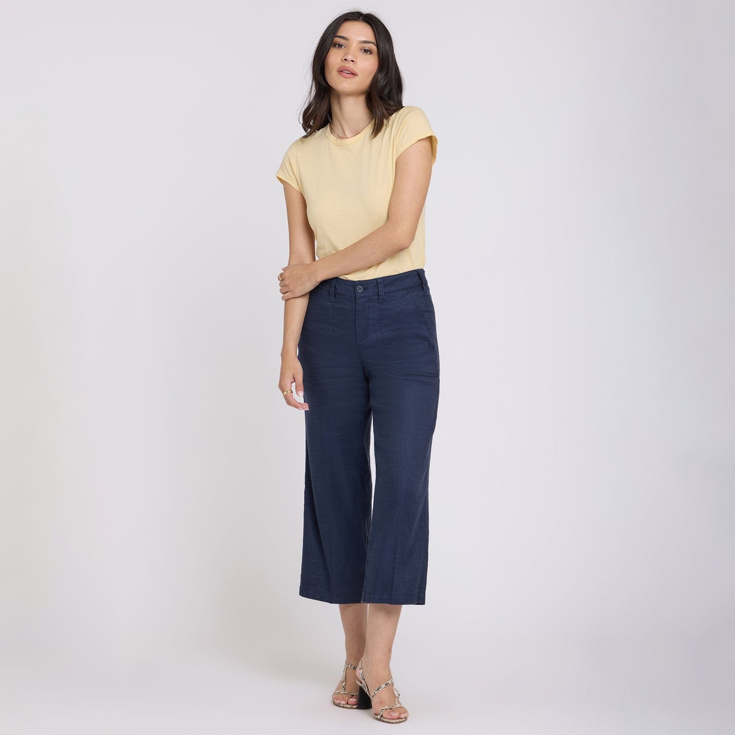 Wide Leg Cargo Capri Pants thumbnail 7