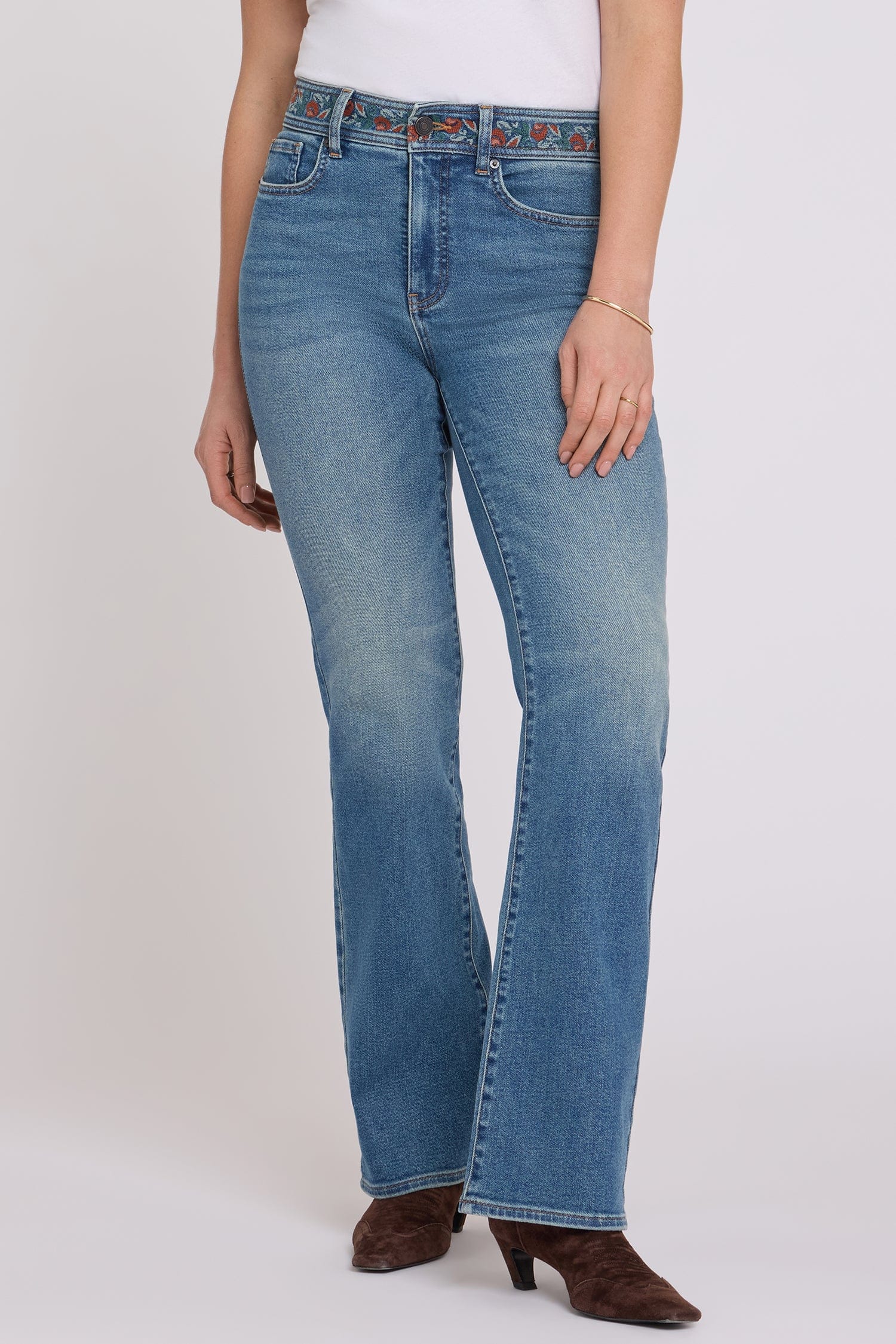 Brooklyn Bootcut Jeans thumbnail 6