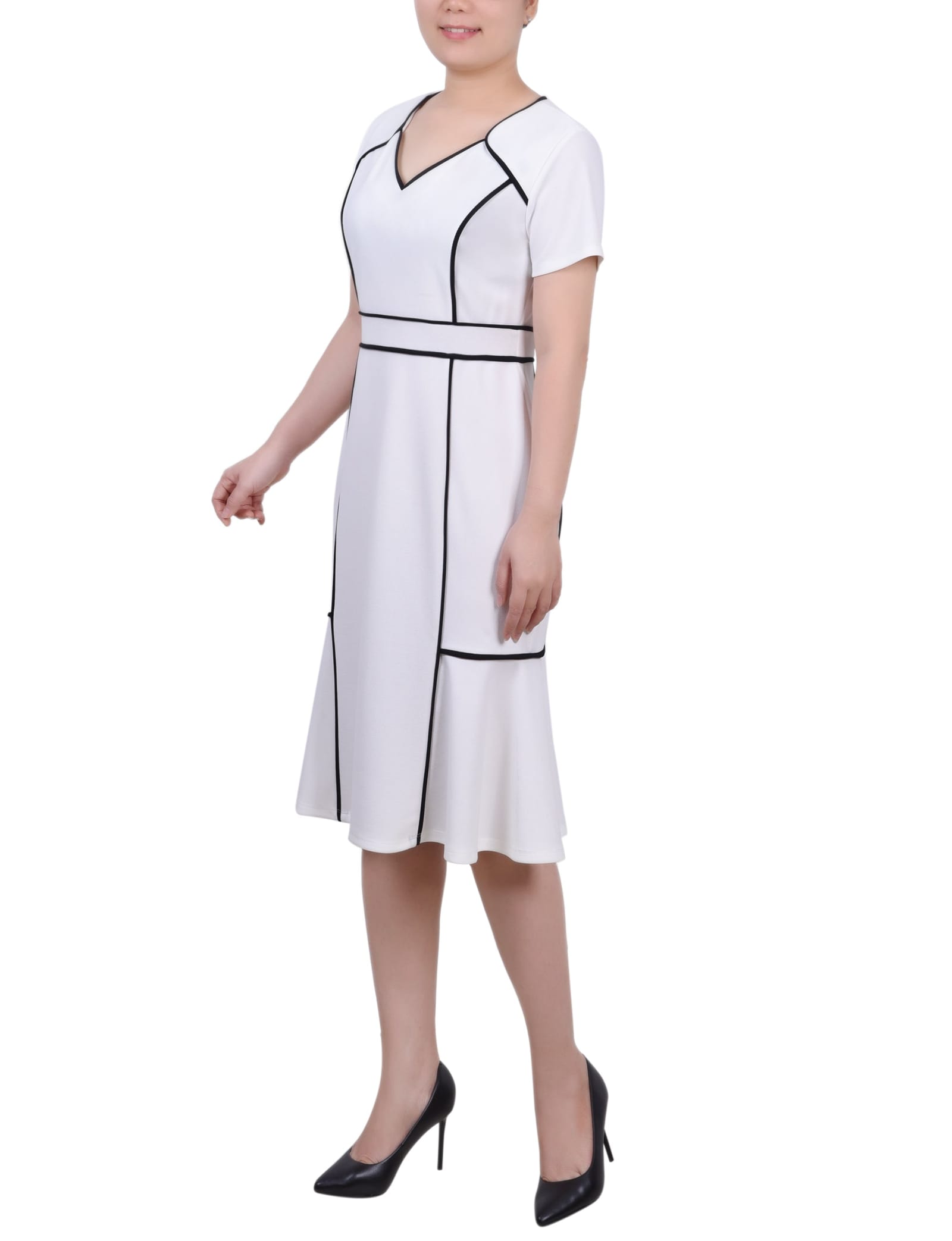 Short Sleeve Piped Detail Dress thumbnail 2