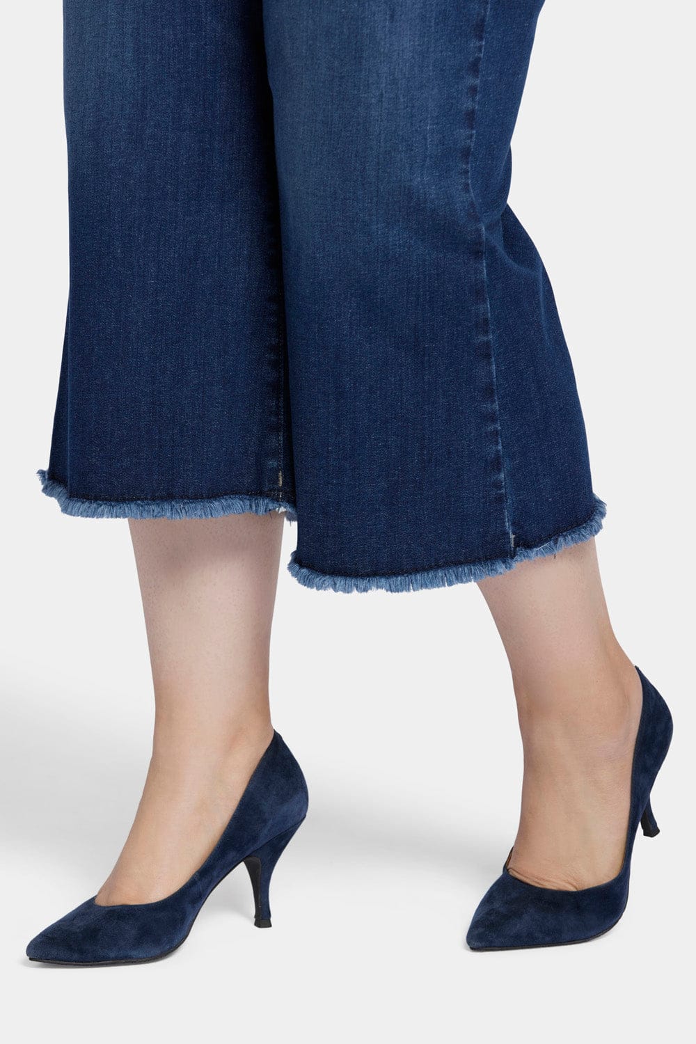 Patchie Wide Leg Capri Jeans in Plus Size thumbnail 6