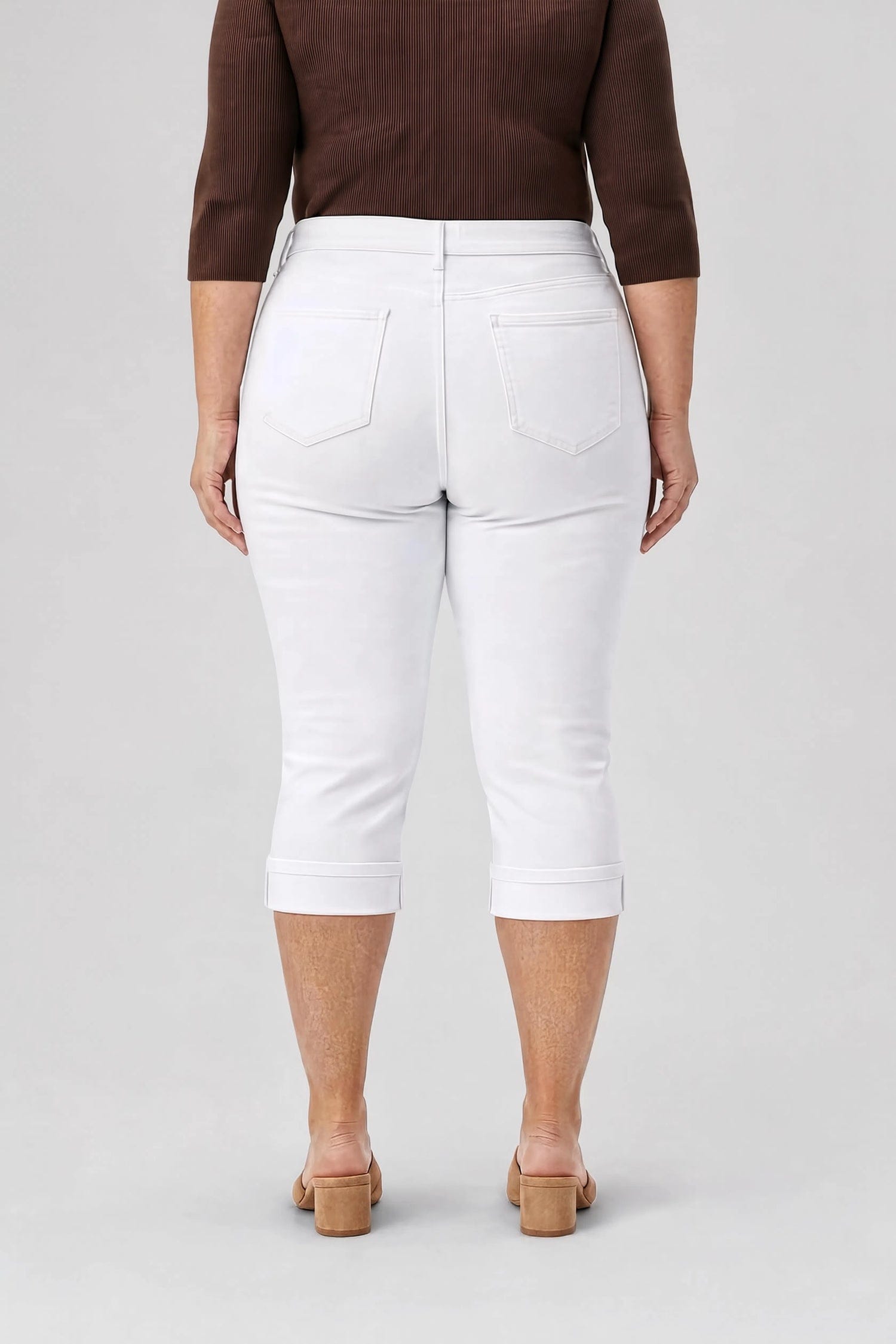 Marilyn Straight Crop Jeans in Plus Size thumbnail 2