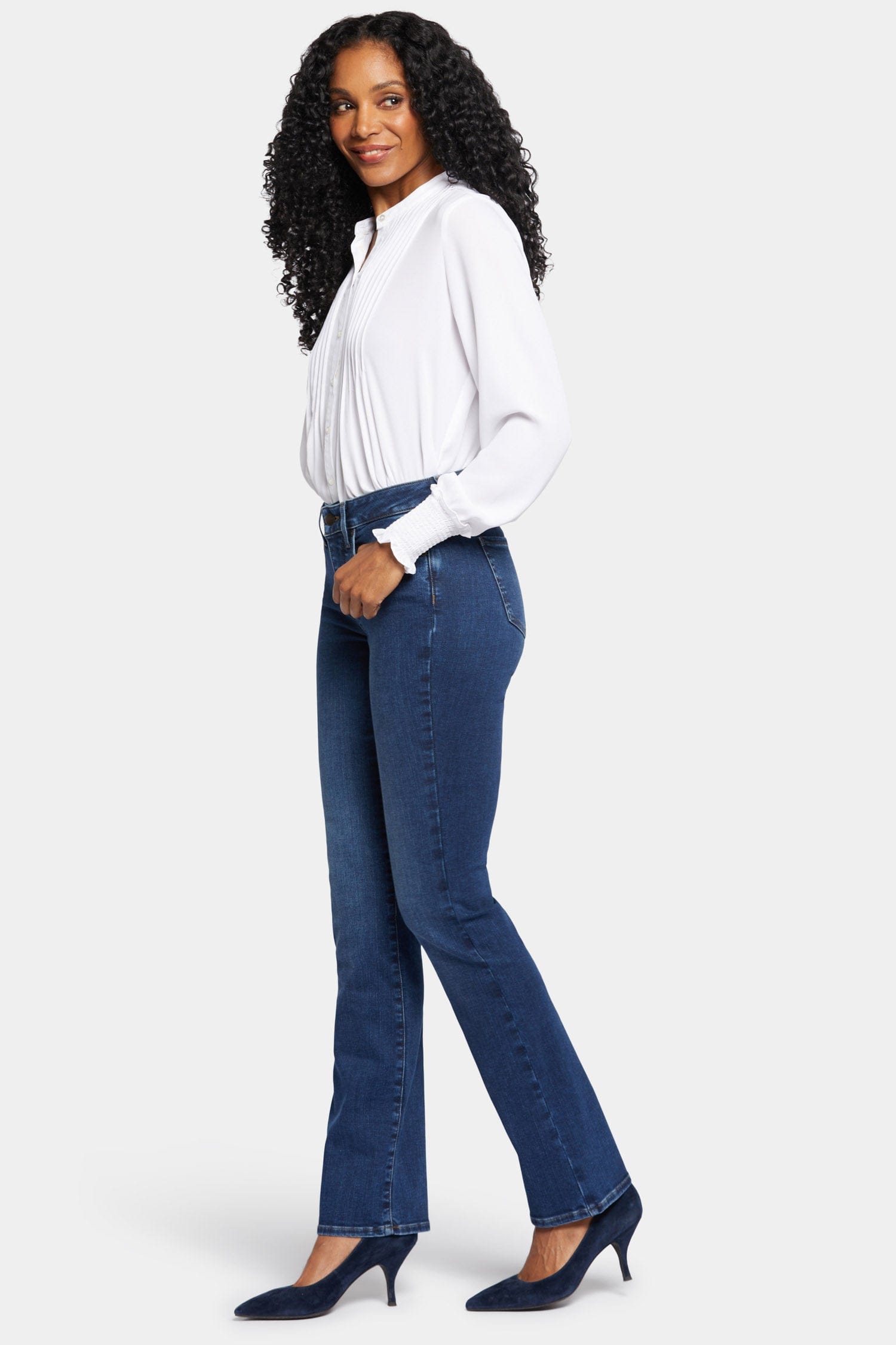Barbara Bootcut Jeans in Petite thumbnail 5