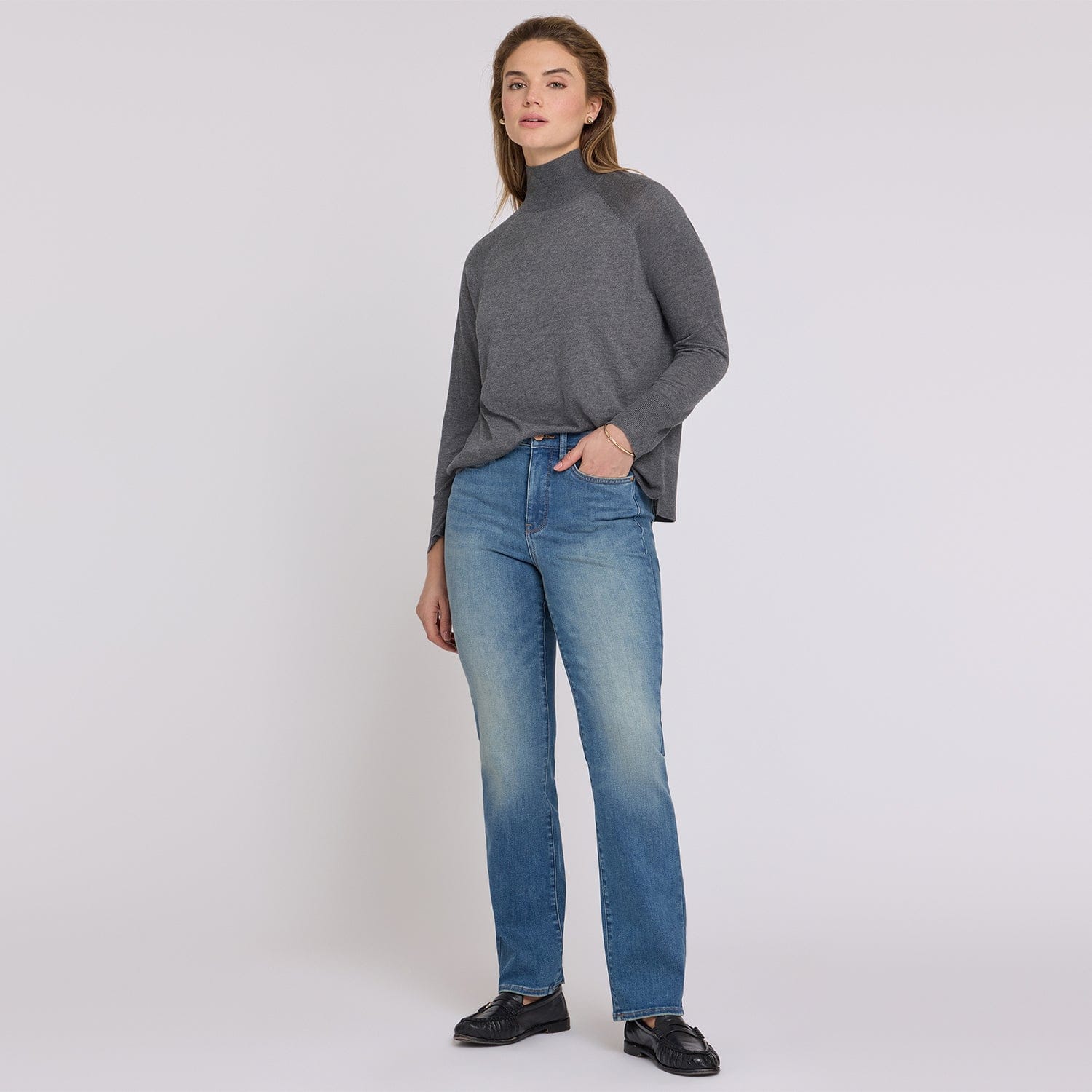 Marilyn Straight Jeans in Petite thumbnail 6