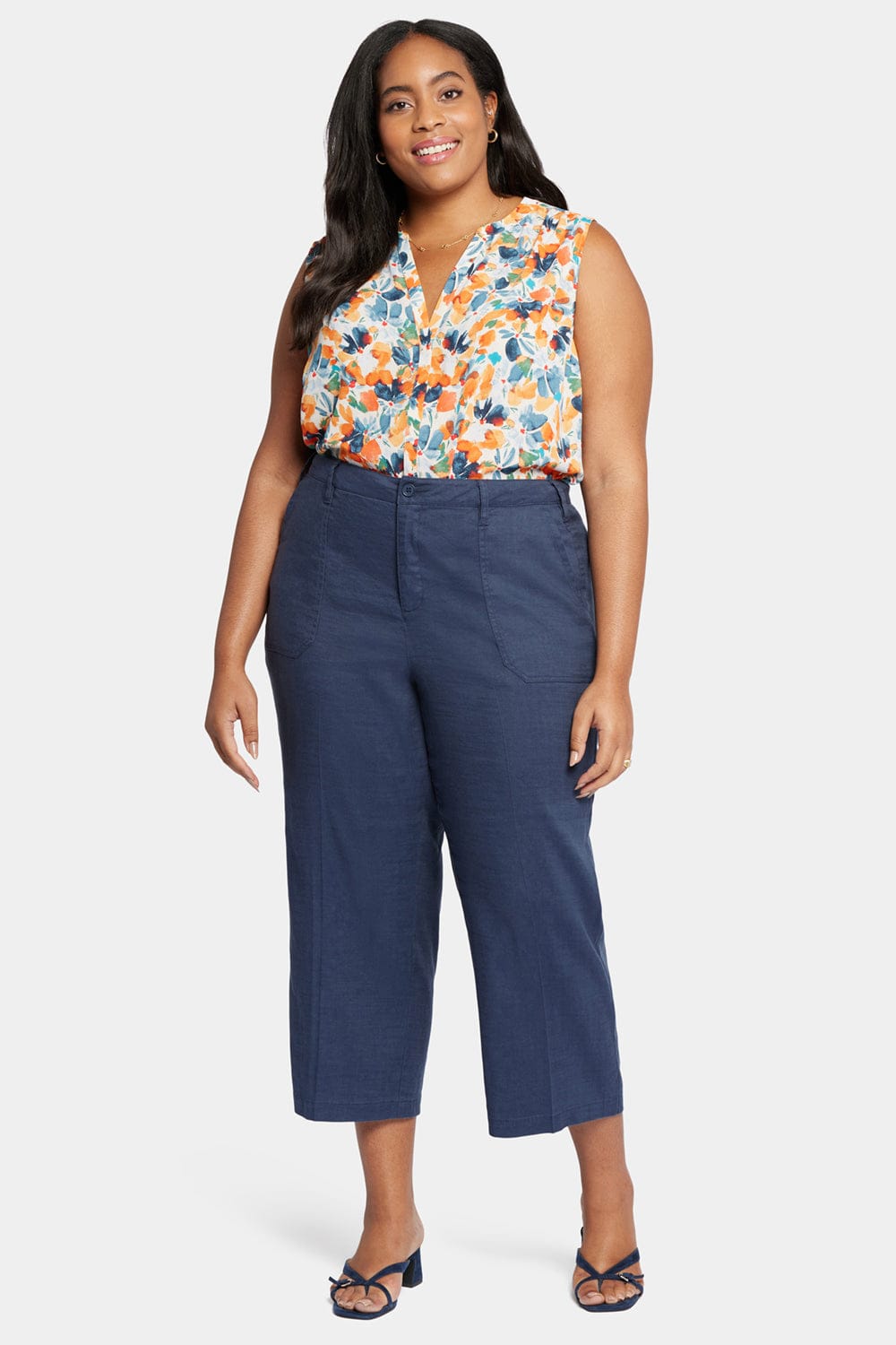 Wide Leg Cargo Capri Pants in Plus Size thumbnail 4