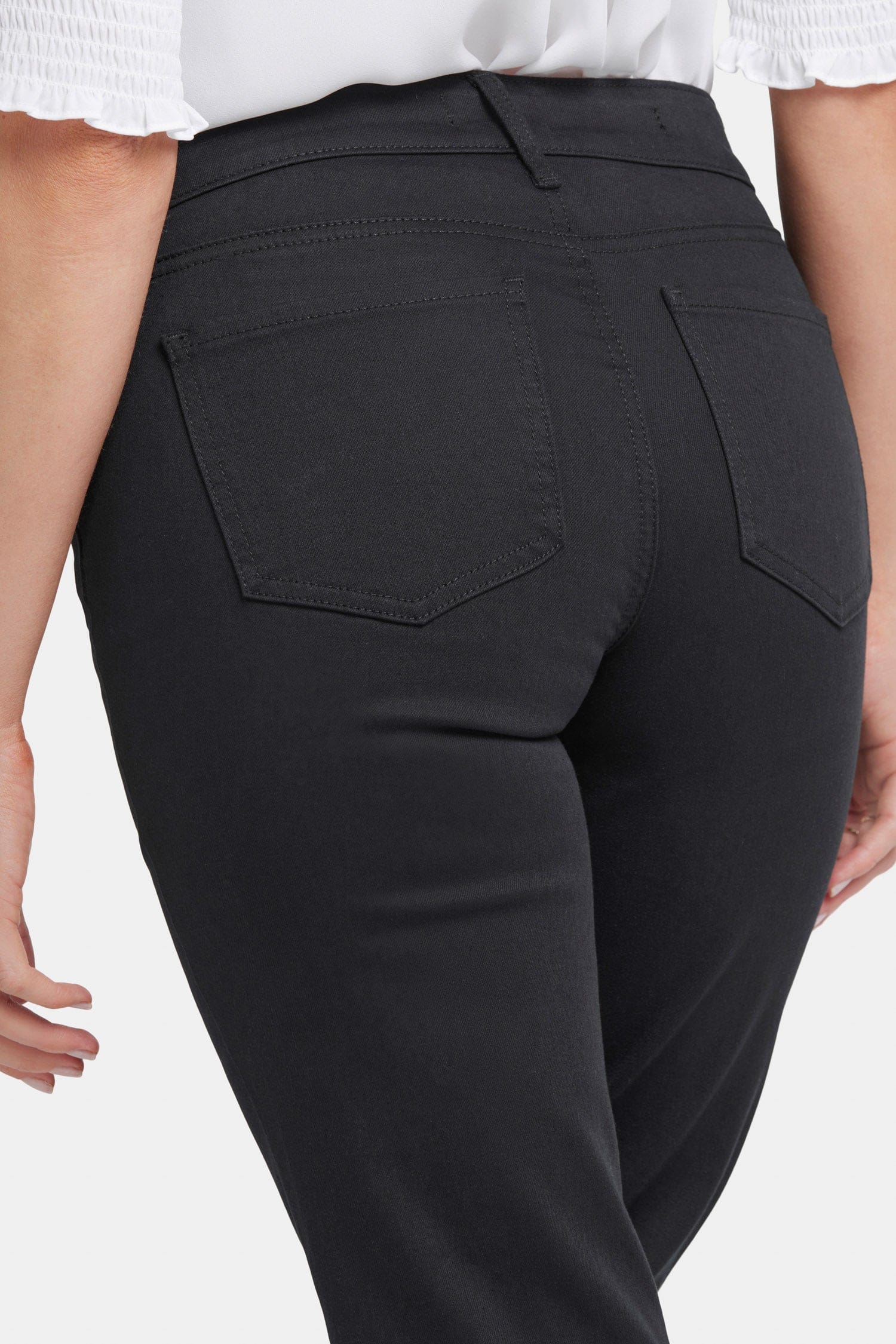 Marilyn Straight Ankle Jeans thumbnail 6