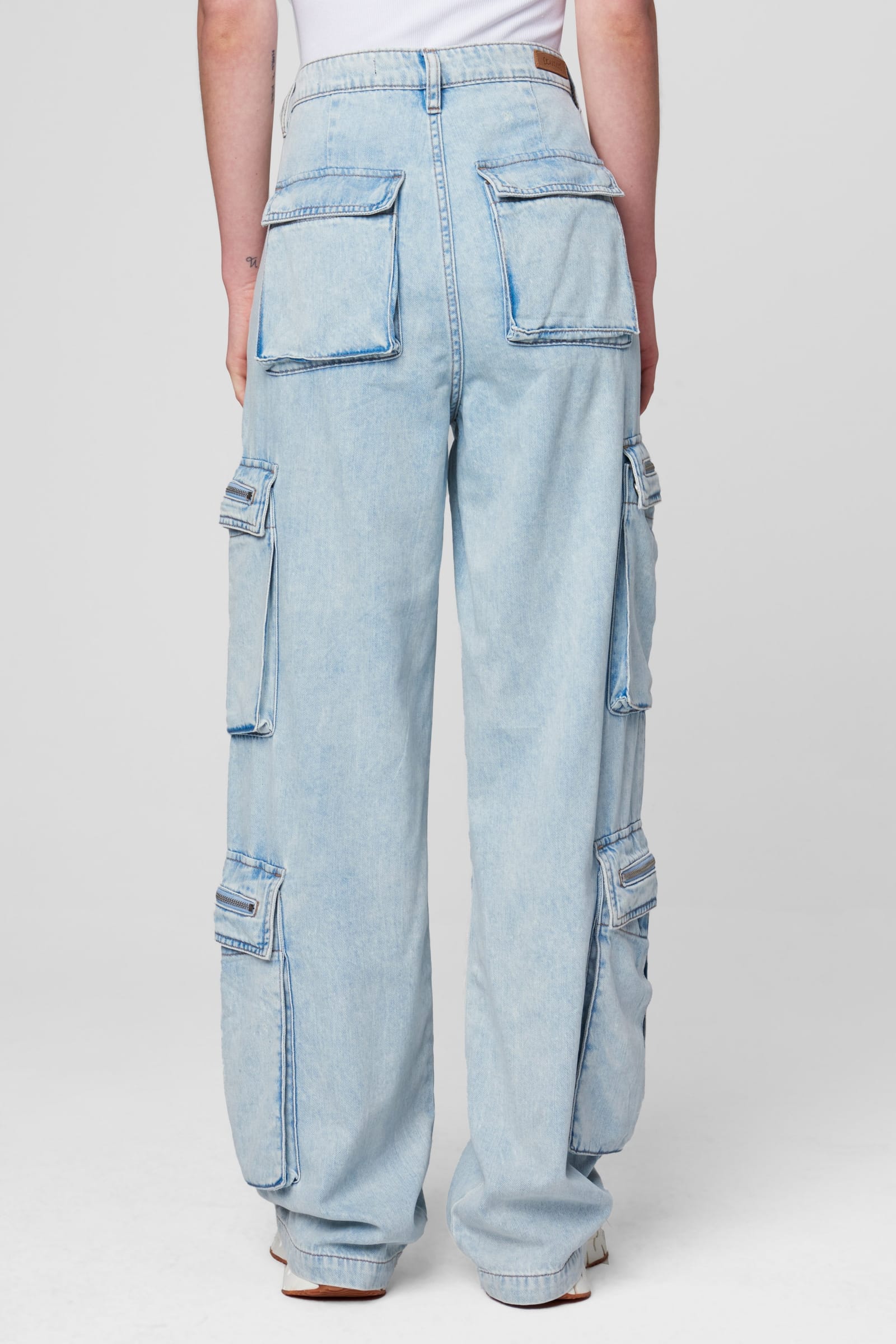 The Franklin in Blue Lagoon Pant thumbnail 4