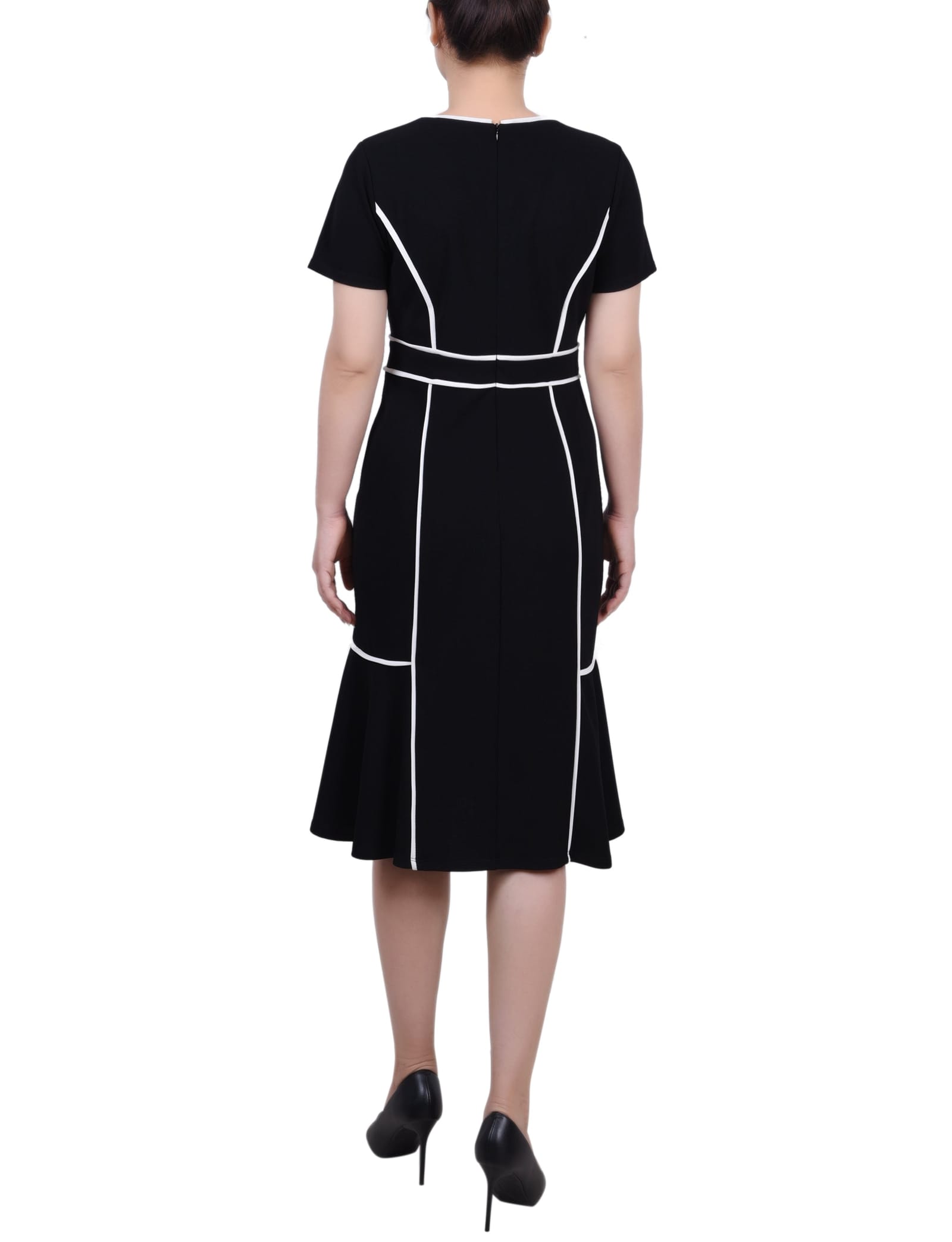 Short Sleeve Piped Detail Dress thumbnail 4
