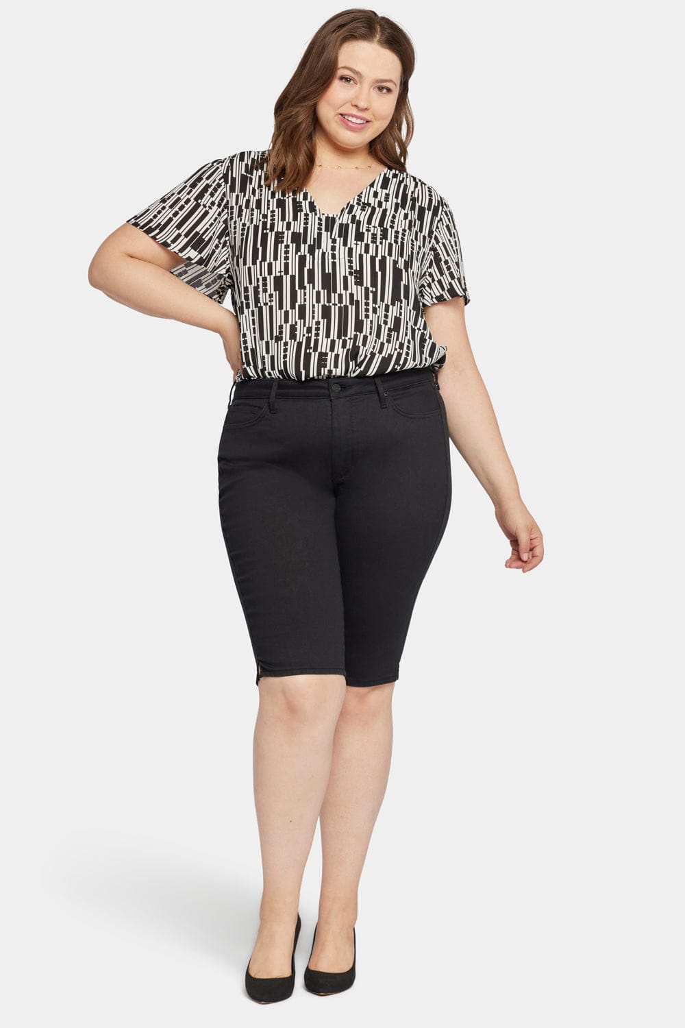 Sophie Bike Capri Jeans in Plus Size thumbnail 4